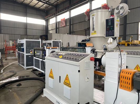 HDPE Koolstof Spiraalvormige Pijp die de Pijpproductielijn maken van de Machinepe Golfbuis