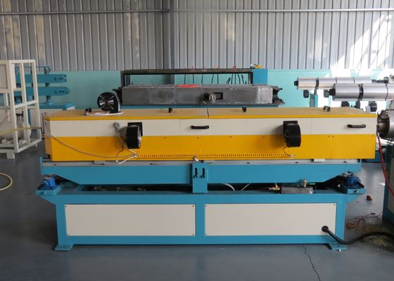 1200kgh 800mm Dubbele Muur Golfpijpmachine