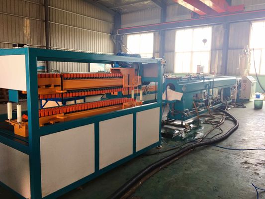 100kg/H Plum Blossom Plastic Pipe Production-Lijn voor de Begraven Bescherming van de Draadkabel