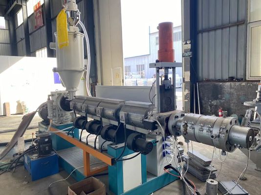 Kunststof HDPE PP-buis Enkele schroef Kunststof extrusiemachine Extrusielijn
