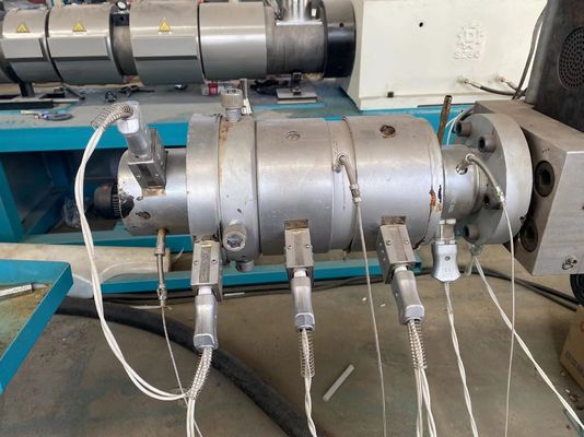 Kunststof HDPE PP-buis Enkele schroef Kunststof extrusiemachine Extrusielijn