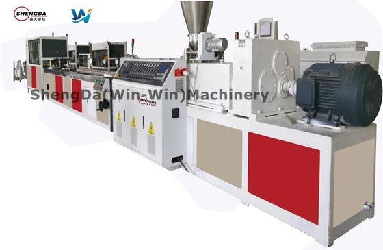Pvc-Kabeltrunking de Machine van Tray Making Machine Plastic Profile