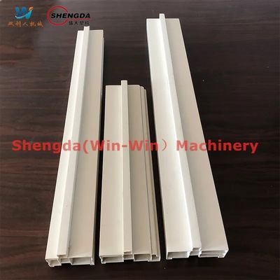 Pvc-Kabeltrunking de Machine van Tray Making Machine Plastic Profile