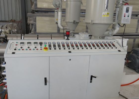 30kgh 17mm Dubbele Muur Golf Plastic de Pijpproductielijn van de Pijpmachine