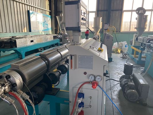 180-250kg/Hr pvc-Pijp die tot Machine maken Kegel Tweelingschroefextruder